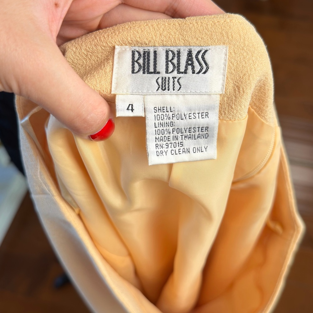 Bill Blass Cream Belted Blazer with Skirt - Picture 10 of 11